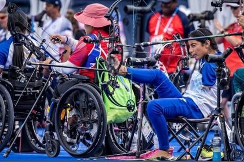 Nữ cung thủ Ấn Độ thi đấu bằng chân gây chấn động tại Paralympic 2024