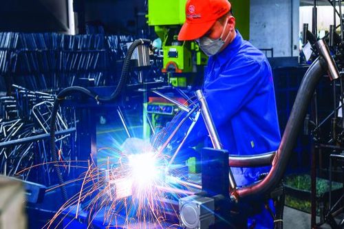 Việt Nam vượt bẫy thu nhập trung bình với lực lượng doanh nghiệp làm nòng cốt