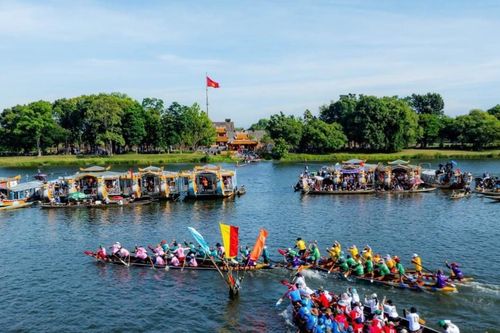 Sôi động giải đua ghe truyền thống tỉnh Thừa Thiên Huế lần thứ 35