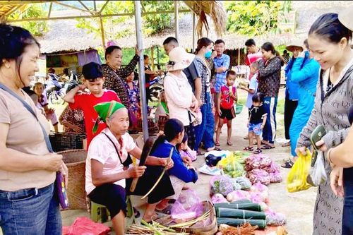 Rộn ràng những phiên chợ vùng cao xứ Nghệ dịp Tết Độc lập 2/9