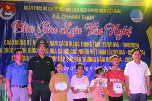 Nhiều hoạt động ý nghĩa dịp Tết Độc lập tại khu vực biên giới Nghệ An