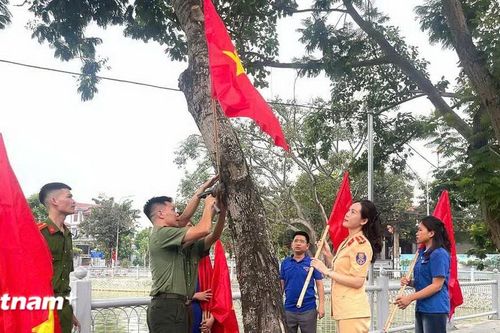 Khơi dậy lòng yêu nước, tự hào dân tộc từ 'Đường cờ Tổ quốc'