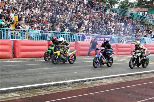 Nhiều tay đua nổi tiếng tranh tài tại Giải đua xe mô tô toàn quốc năm 2024