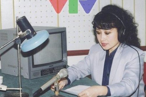 NSƯT Kim Tiến - 'Giọng đọc huyền thoại VTV': U80 hạnh phúc, tận hưởng cuộc sống bình yên bên chồng