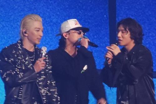 G-Dragon trở lại sân khấu cùng BIGBANG, xác nhận tin quan trọng