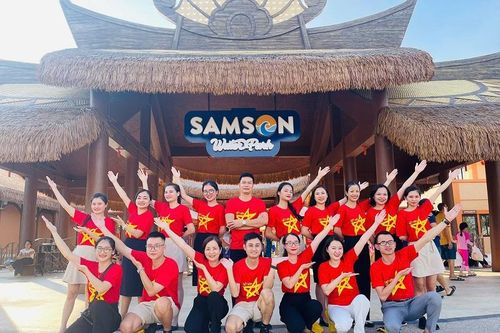 Lượng khách tới Công viên nước Sầm Sơn tăng mạnh trong dịp nghỉ lễ