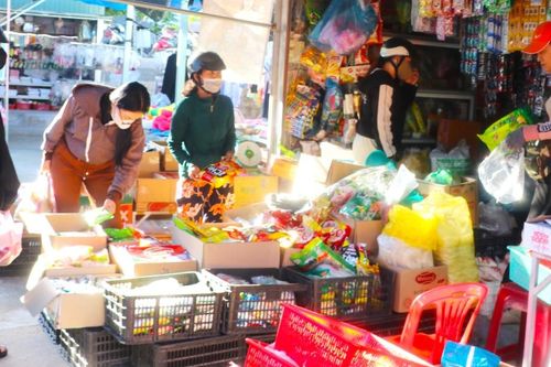 An Xuyên: Chợ làng trong phố