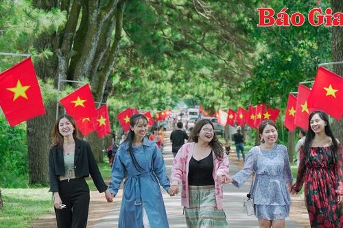 Nhiều điểm du lịch xanh hút khách dịp lễ