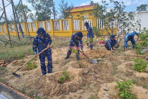 Lữ đoàn 957 tổ chức nhiều hoạt động chào mừng Quốc khánh 2-9