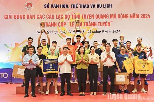 Bế mạc Giải Bóng bàn các câu lạc bộ tỉnh Tuyên Quang tranh cúp 'Lễ hội Thành Tuyên'