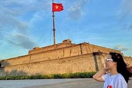 'Check in' ở Kỳ Đài Huế