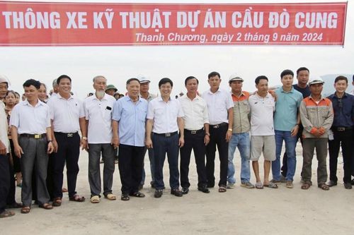 Thanh Chương (Nghệ An): Thông xe kỹ thuật dự án cầu Đò Cung bắc qua sông Lam