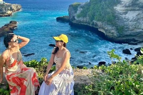 Du lịch mùa thu 2024: 'Bắt sóng' tại các bãi biển hàng đầu châu Á Đà Nẵng, Nha Trang