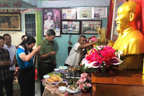 Tấm lòng nhân dân Hàng Vịnh với Bác Hồ