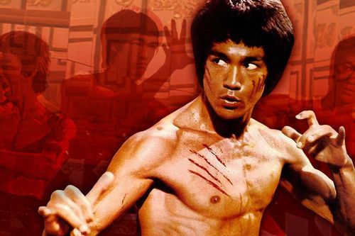 10 tuyệt kỹ trên phim của Lý Tiểu Long: Số 1 là cú đá khiến đối phương văng 3m