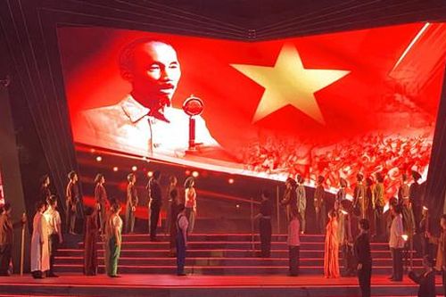 Hào hùng, thiêng liêng đêm nhạc Tổ quốc