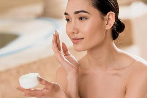 Chăm sóc da buổi sáng và buổi tối khác nhau như thế nào?