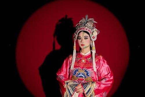 Nghệ thuật Tuồng qua góc nhìn của Nhiếp ảnh gia trẻ