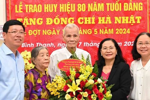 Niềm tự hào của người đảng viên