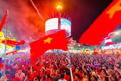 'Đêm đỏ' ở thành phố Tuyên Quang