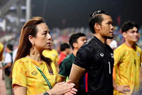 Madam Pang có quyết quan trọng về tuyển Thái Lan