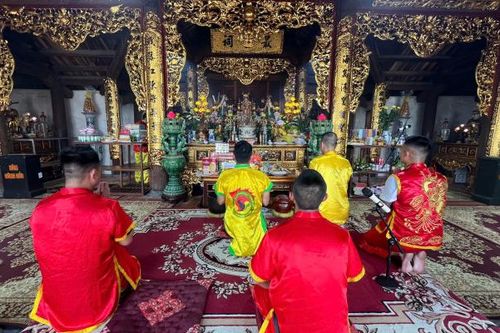 Hải Phòng: Trang trọng Lễ dâng hương, thượng cờ khai Hội Lễ hội Chọi Trâu truyền thống Đồ Sơn 2024
