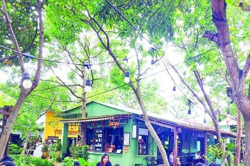 Người trẻ lật tìm ký ức