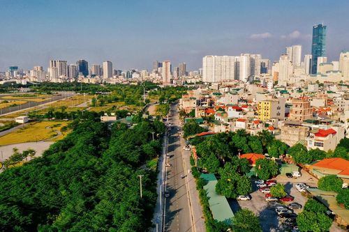 Phát triển đột phá: Thể chế hay con người và chính sách?