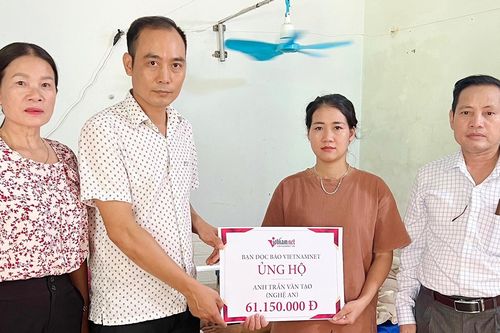 Trao hơn 60 triệu đồng đến gia đình có 3 cha con bị tai nạn