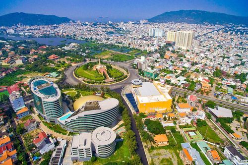 Tỉnh nào có thành phố trực thuộc không phải là đô thị lớn nhất?