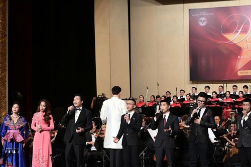 Nghệ sĩ xúc động, tự hào biểu diễn trong Hòa nhạc Quốc gia 'Điều còn mãi' 2024