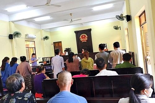 Tòa chấp nhận quan điểm của Viện kiểm sát, giảm một phần hình phạt cho bị cáo