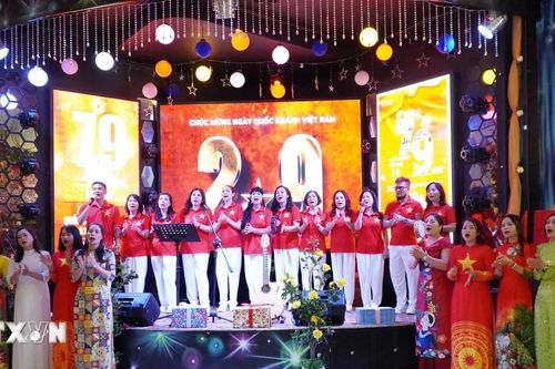 Tiếng hát ngân vang mừng Quốc khánh của người Việt tại Liên bang Nga