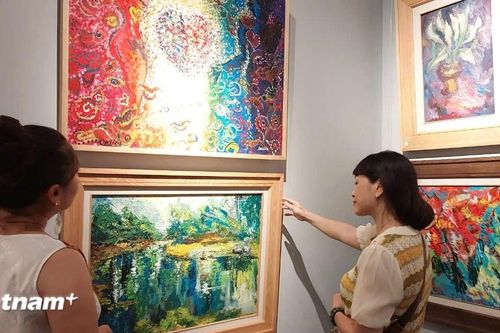 Họa sỹ Quế Chi: Đi tìm sự tương giao nghệ thuật trong hình khối và màu sắc