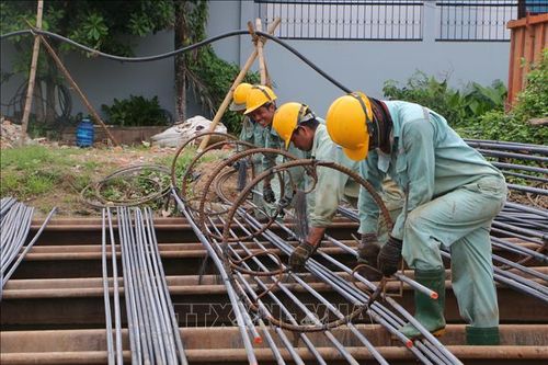 Thi công xuyên lễ trên những công trình trọng điểm quốc gia