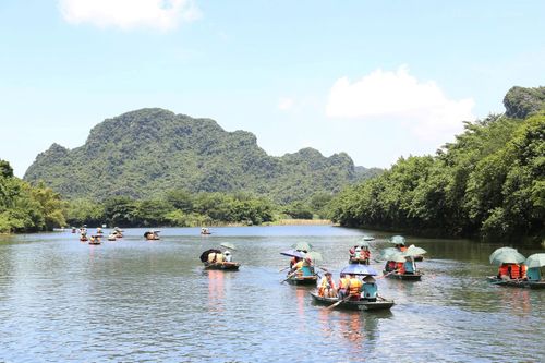 8 tháng Ninh Bình đón hơn 6,8 triệu lượt khách