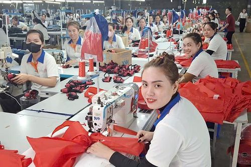 Chuyển biến tích cực trong phát triển doanh nghiệp và thu hút đầu tư