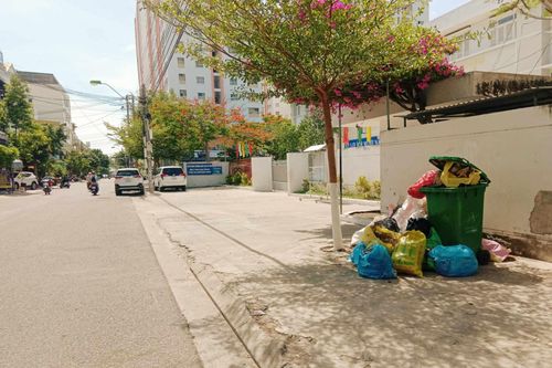 Cần đặt thêm thùng thu gom rác