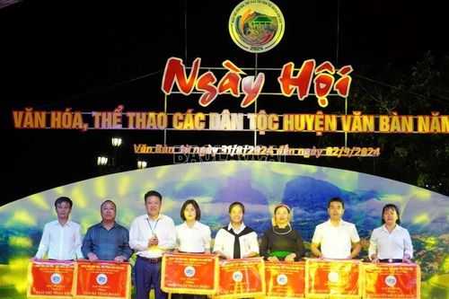 Bế mạc Ngày hội Văn hóa - Thể thao các dân tộc huyện Văn Bàn 2024