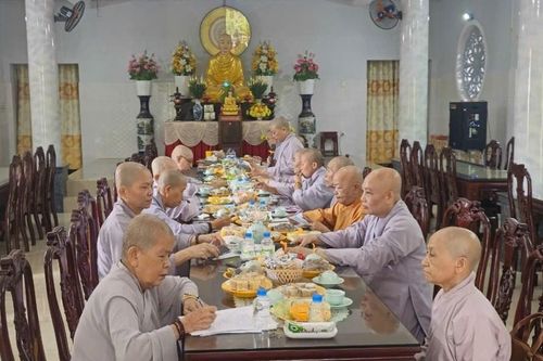 Bến Tre: Phân ban Ni giới tỉnh họp định kỳ báo cáo hoạt động Phật sự Quý III năm 2024