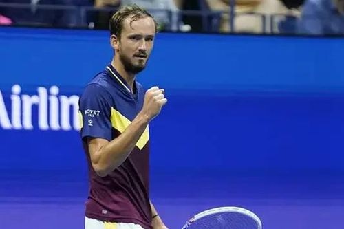 Daniil Medvedev vào tứ kết giải Mỹ mở rộng 2024