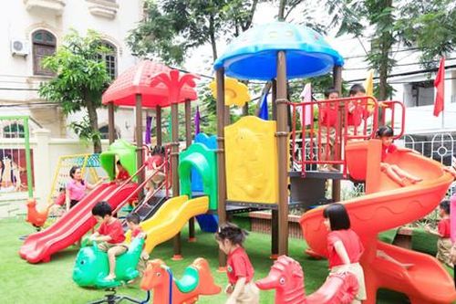 Nhà trường không thu gộp nhiều khoản cùng thời điểm