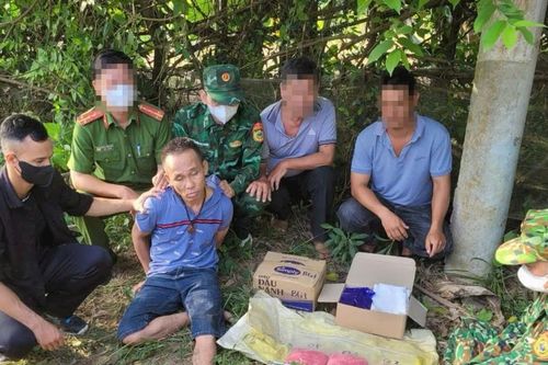 Quảng Trị: Bắt một đối tượng vận chuyển 18.000 viên ma túy