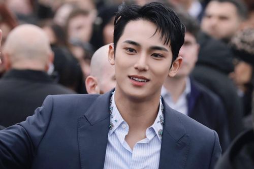 Mingyu (SEVENTEEN) bị phát tán ảnh nhạy cảm