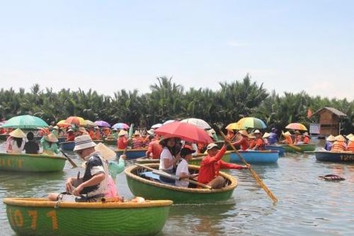 Miền Trung đón lượng du khách tăng cao dịp lễ 2/9