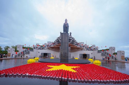 Hàng chục nghìn du khách đến núi Bà Đen trong đợt nghỉ lễ 2/9