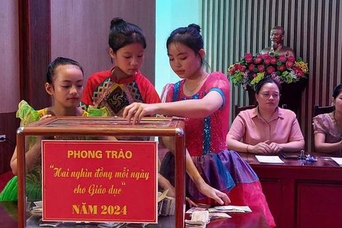 Sôi động Ngày hội 'mổ lợn tiết kiệm' ở huyện biên giới Nậm Pồ
