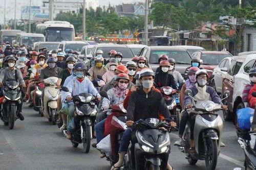 Kết thúc 4 ngày nghỉ lễ: TPHCM không kẹt xe cửa ngõ, Hà Nội ùn tắc kéo dài