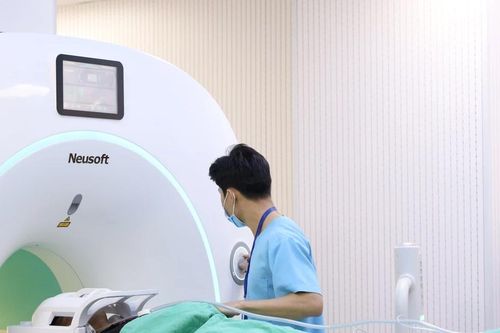 Phát hiện khối u não hiếm gặp ở bé gái 13 tuổi
