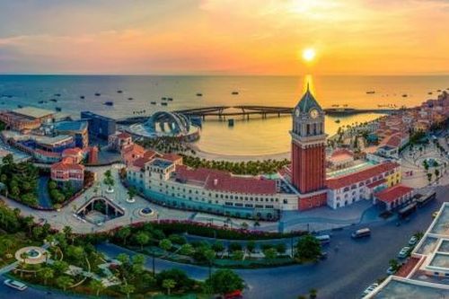 Du lịch Việt: Các địa phương 'bùng nổ' lượng du khách dịp nghỉ lễ 2/9